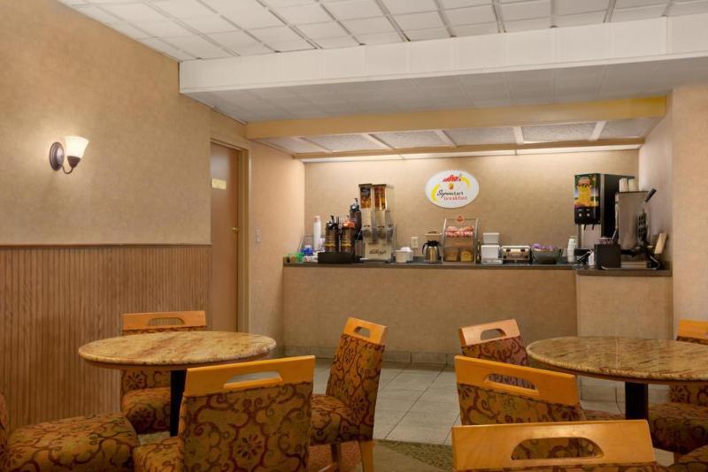 Fairbridge Inn Express Buffalo Airport Williamsville Exterior foto